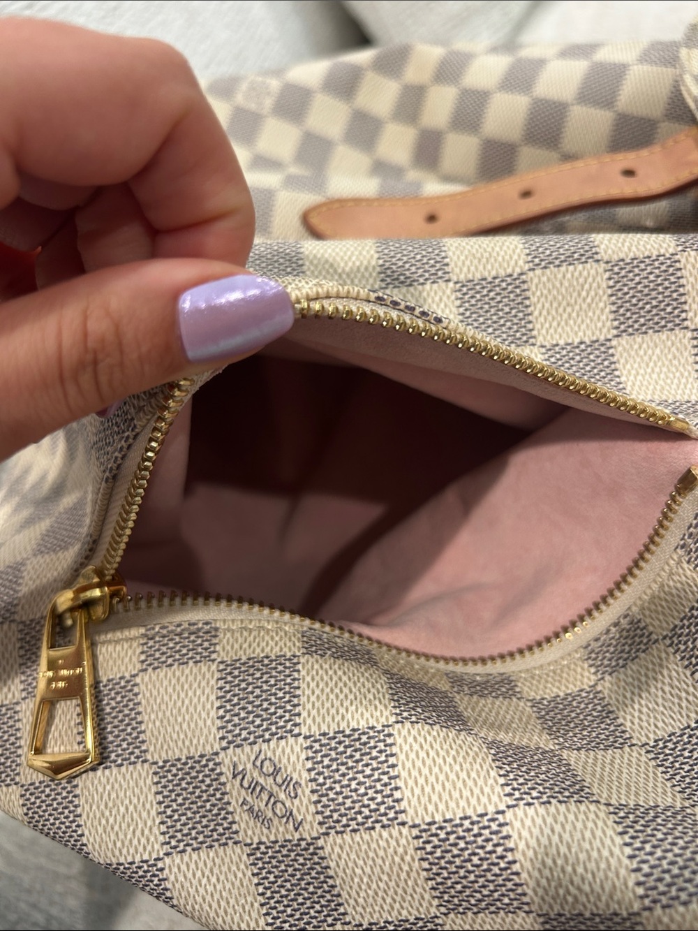 Louis Vuitton Luxury Checkered Drawstring Backpack - Cream/Tan - Picture 2 of 5